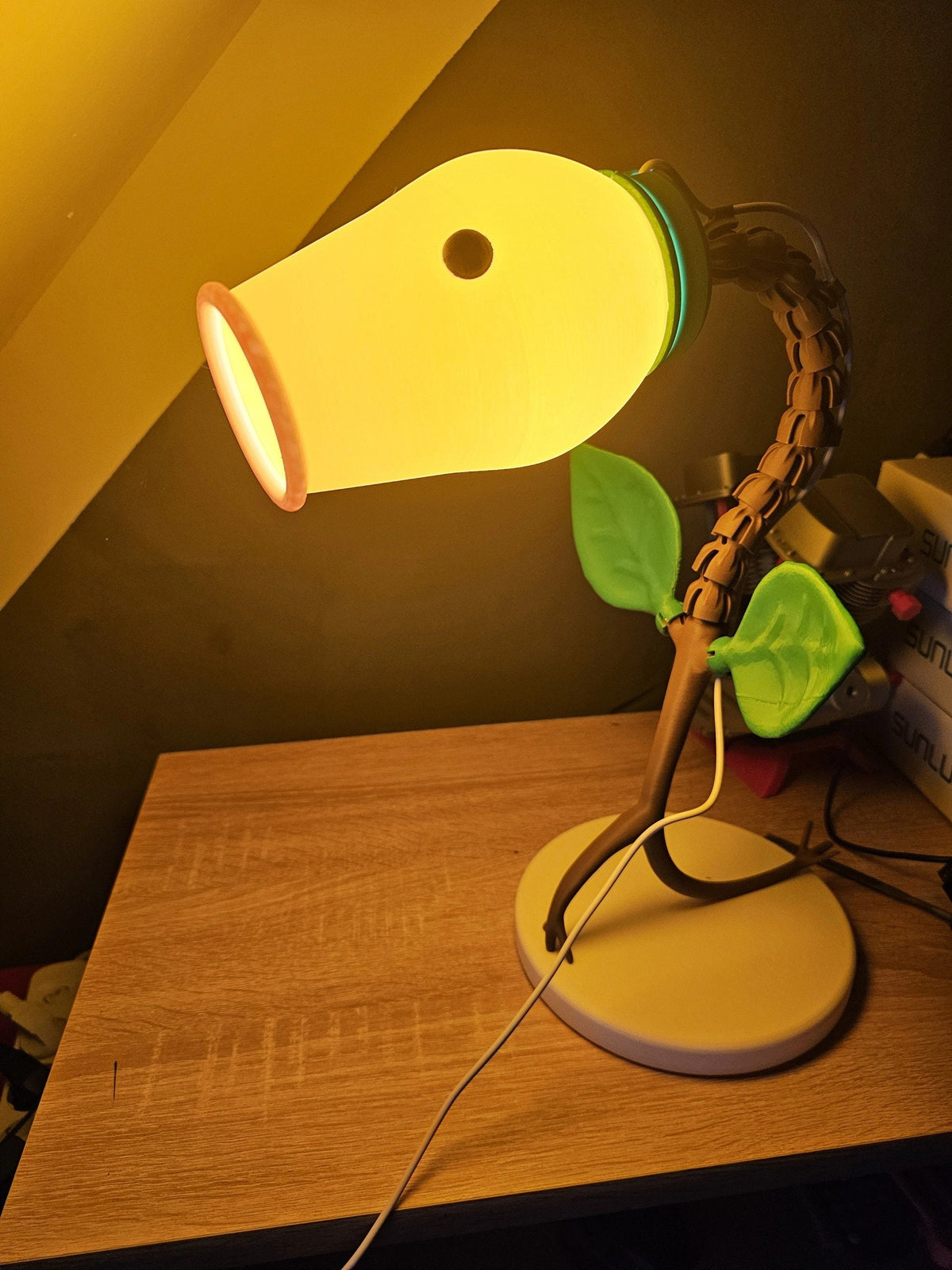 Bellsprout Articulated LED Desk Lamp 3D Printed Pokemon Decor Bedroom Table Light Lighting Lantern