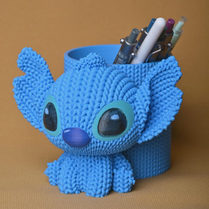 Knitted Stitch Pen Holder