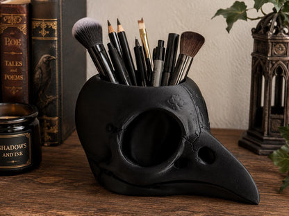 Raven Skull Pen Holder